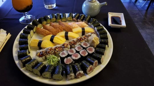 Yurihana Sushi Bar And Pan - Asian Cuisine图片