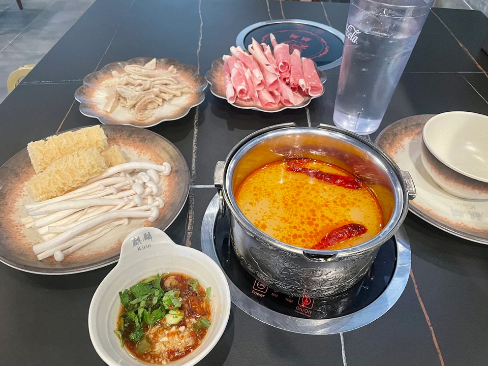 Qi lin Hot Pot